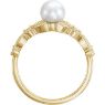 Picture of 14K Gold Freshwater Pearl & 1/8 CTW Diamond Leaf Ring